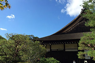 こけら葺き屋根