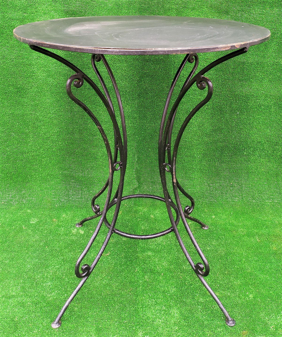 Tavolino nero in ferro battuto - top in ferro