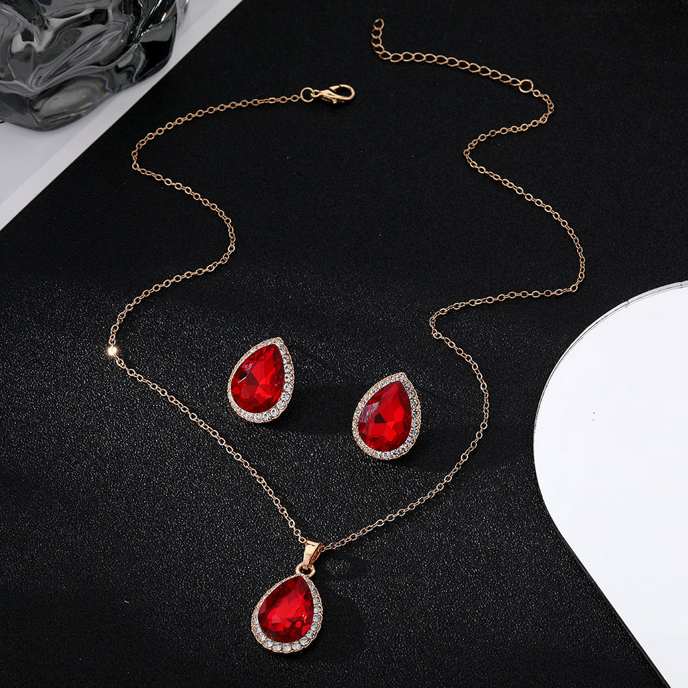Elegant Vintage Drop Necklace and Earring Jewelry Set