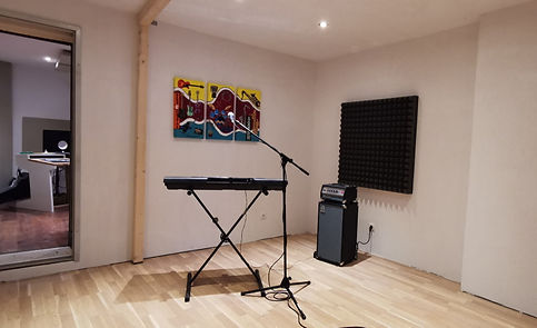 Record2-room.jpg