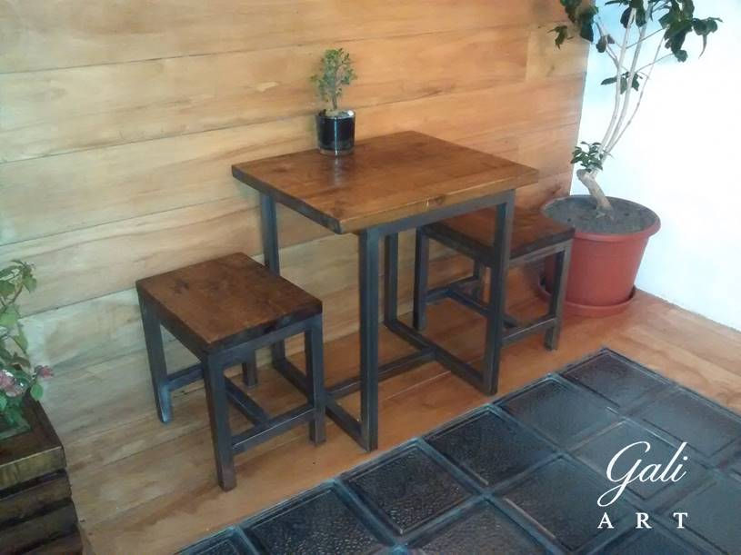 Miniatura: Taburetes y linea industrial