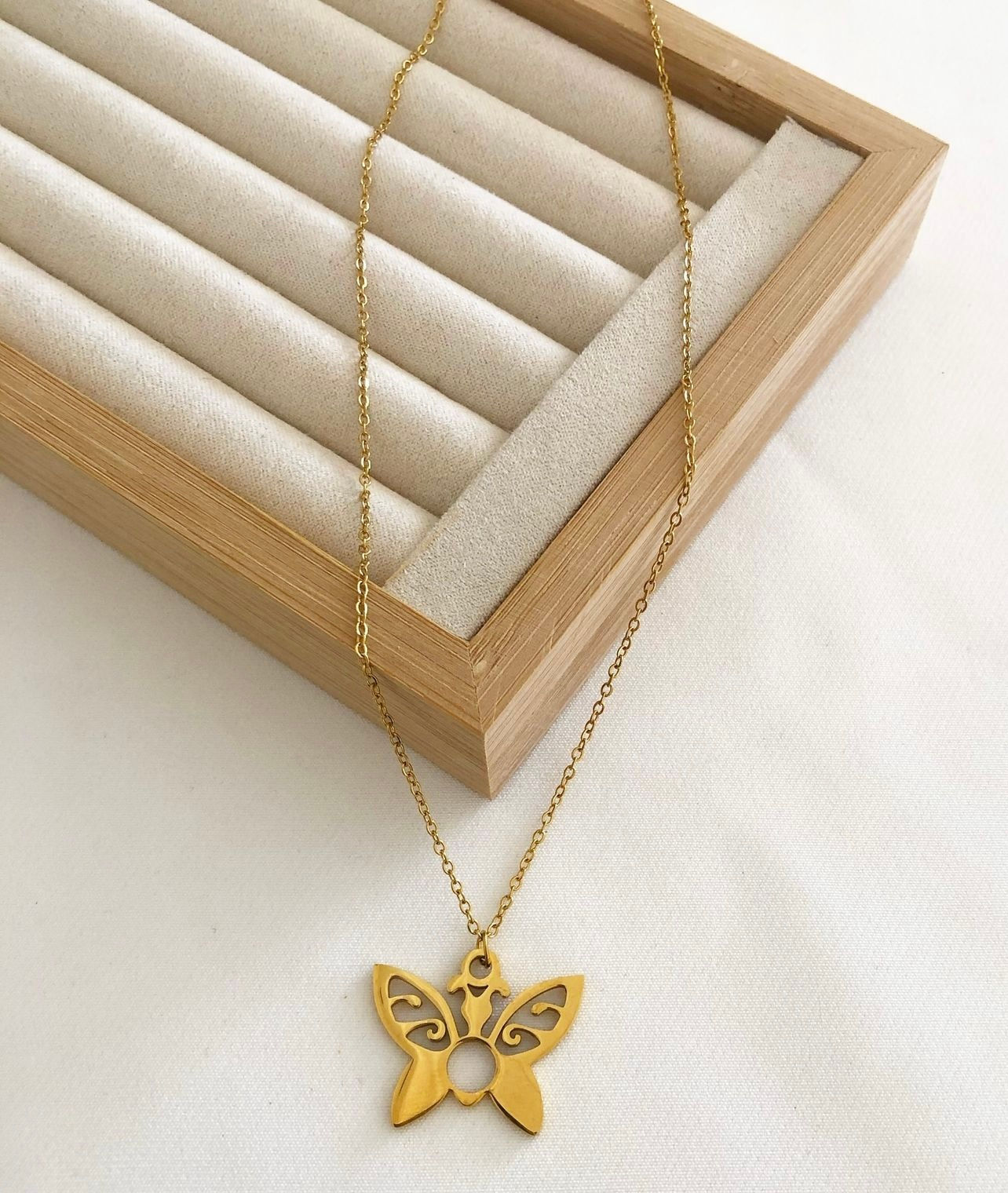 Çelik Kelebek Zincir Kolye