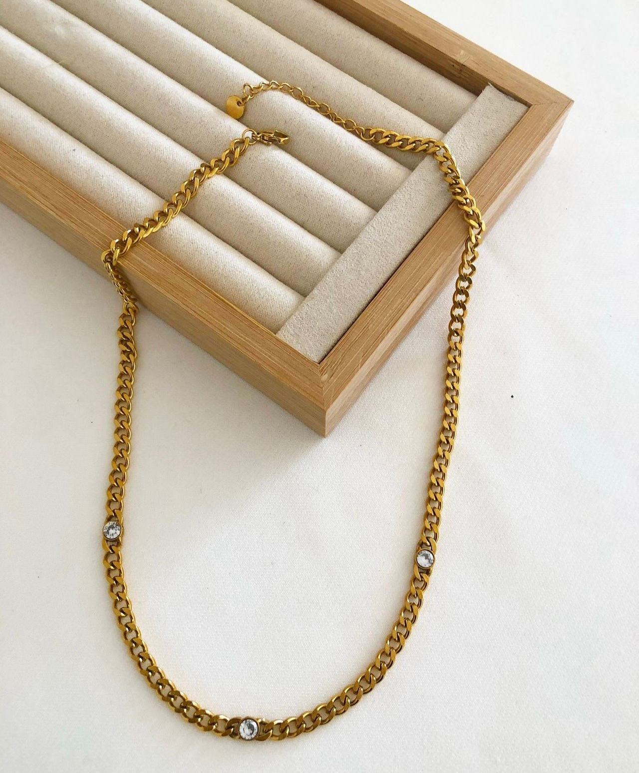 Çelik Gold Taşlı Kolye 