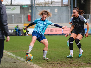 Which London City Lionesses have received international call-ups?