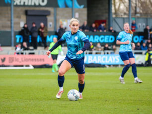 Connie Scofield inks new London City Lionesses contract