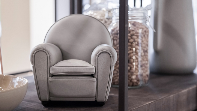Poltrona Frau Gli Oggetti The Miniatures | Poltrona Frau Design Miniature Armchair