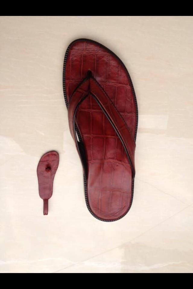 Miniature : Sandales en cuir en main de marques Zahab