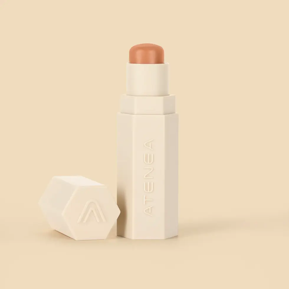 Vista frontal de bronzer en barra terranova de atenea