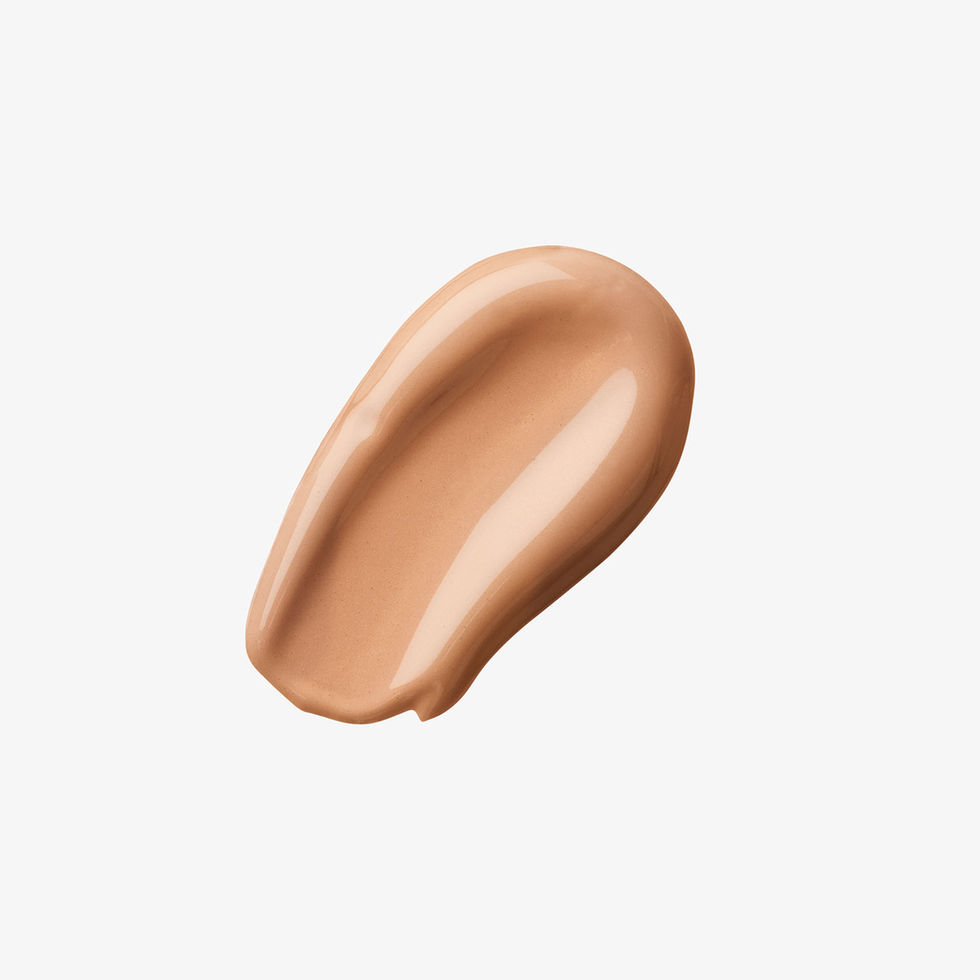 muestra de tono y color de base hidratante de yanbal tono claro-medio