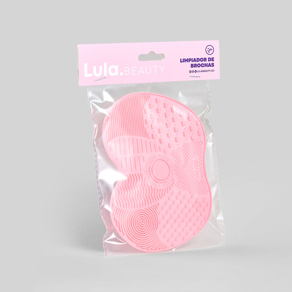 vista superior de limpiador de brochas silicona de lula beauty