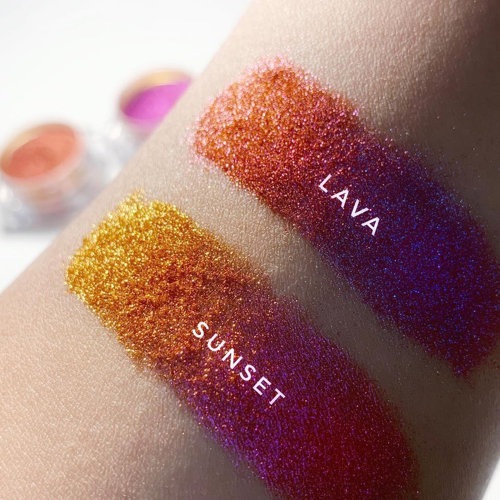 Muestra de tono y textura de pigmento duo cromatico sunset de Aurora pro makeup