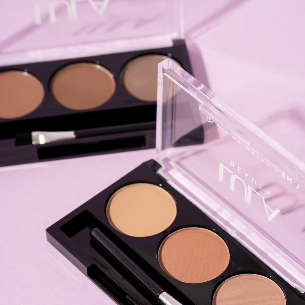 vista superior tapa abierta de trio de cejas 3 en 1 lula beauty