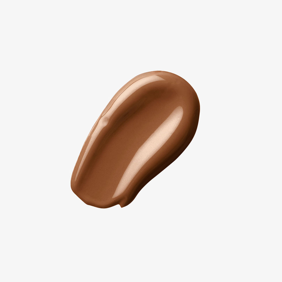 muestra de tono y color de base hidratante de yanbal tono oscuro 3