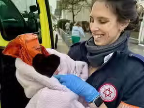 Madri in prima linea: le donne di MDA tra salvataggio e famiglia