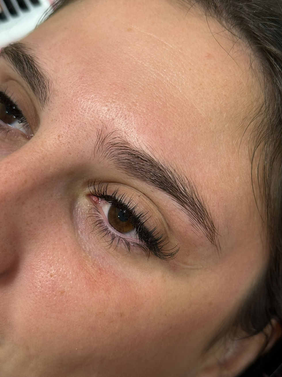 The timeless lash style for a natural, mascara-like look.