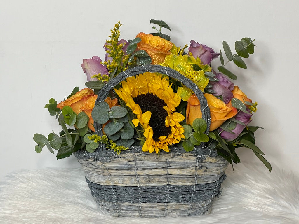 Bright Flower Arrangement