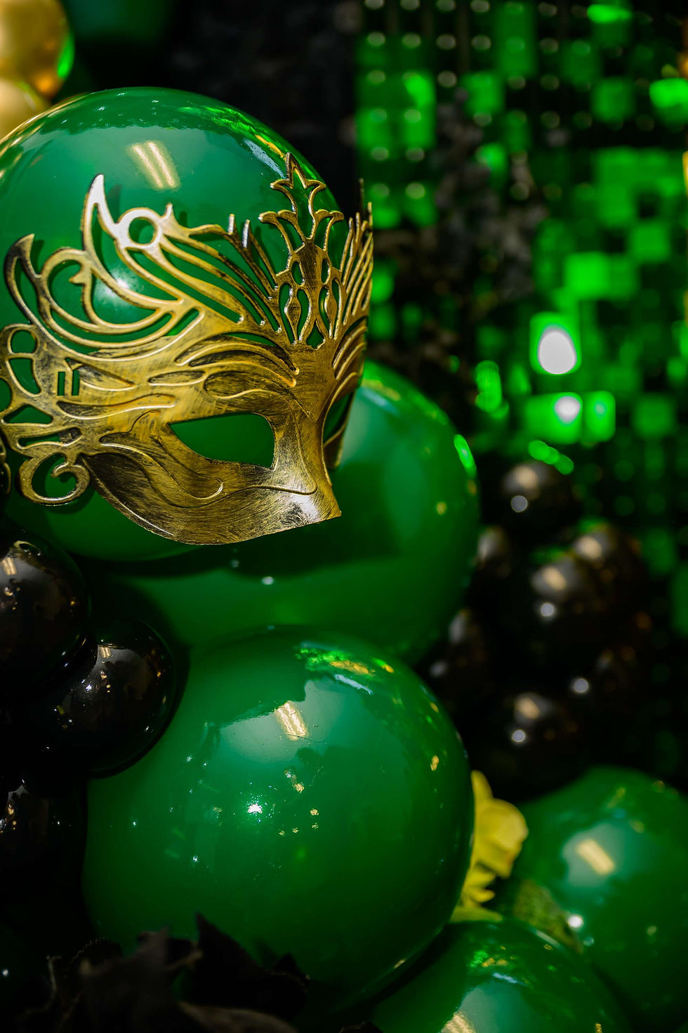 Thumbnail: Emerald Shimmer Wall starting at k