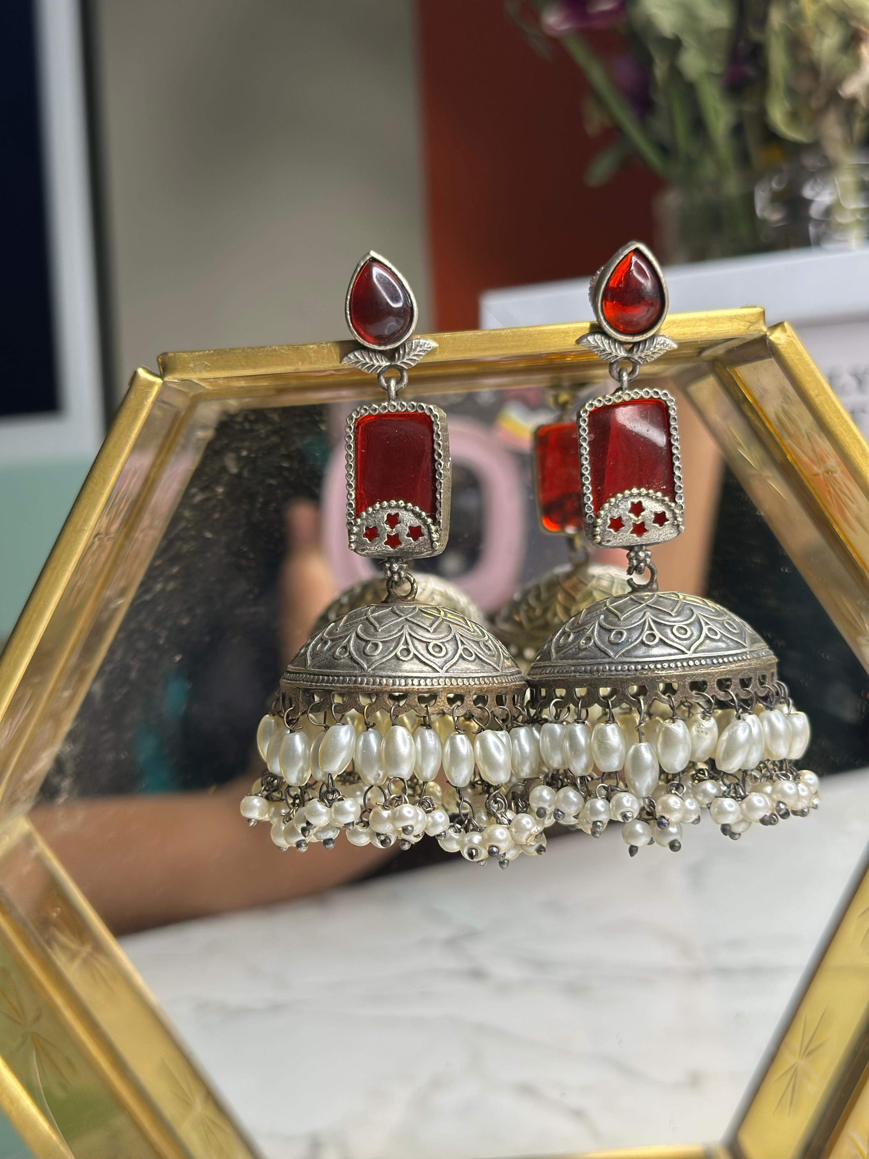 Shivika Jhumkas