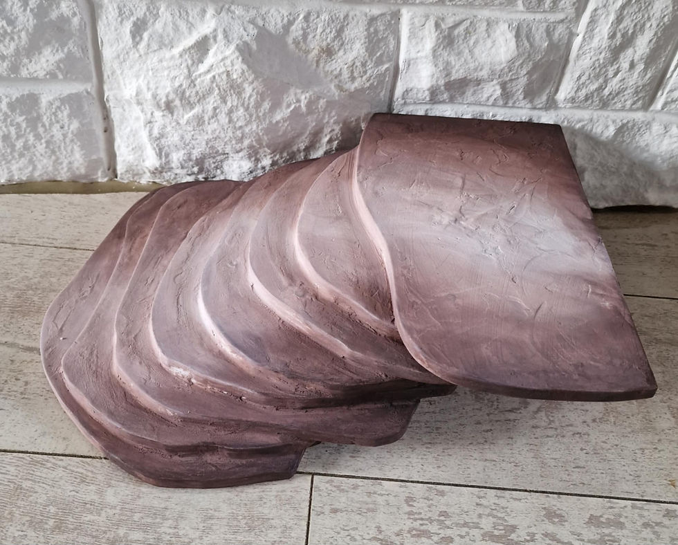 Thumbnail: Corner stepped hideaway