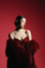 Discover the best colors to wear for a stylish outfit with our comprehensive guide. Learn how to mix and match colors to create fashionable looks for any occasion.