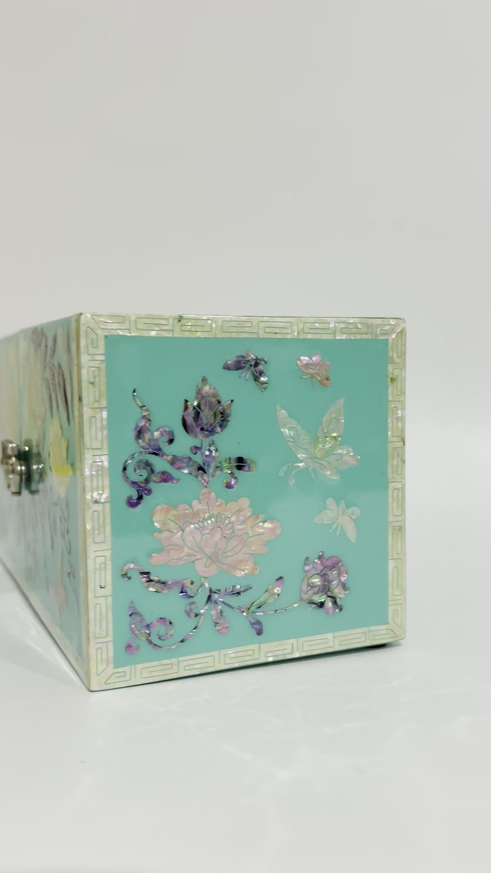 Thumbnail: turquoise Korean handmade mother of pearls jewelry box