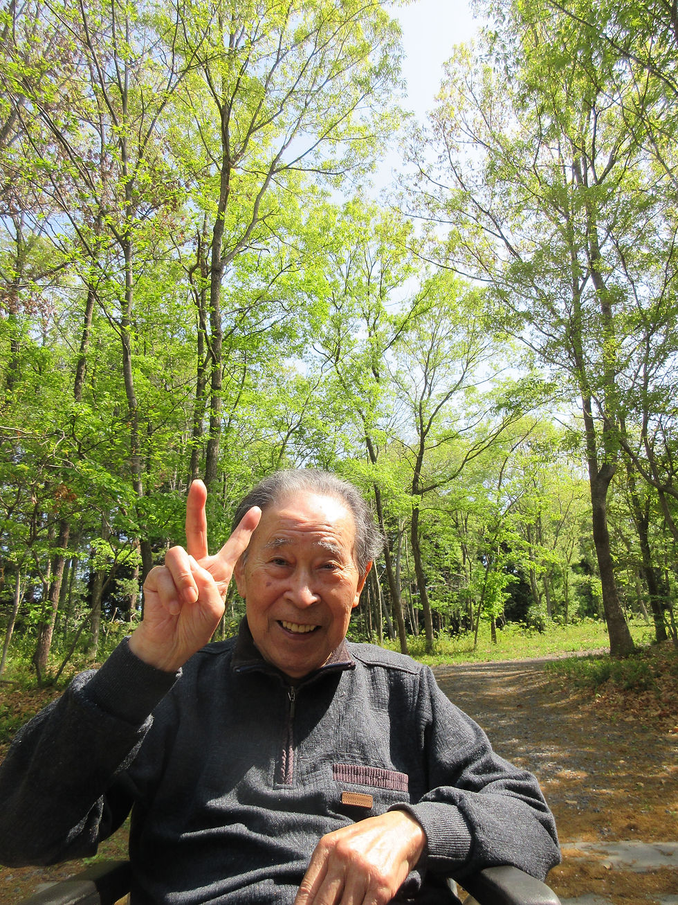 さわの森で何年か過ごされる入居者様も「こんな良いところがあったんだな」と素敵な笑顔を見せてくれました。そうなんです！さわの森は環境整備に力を入れているんですよ！