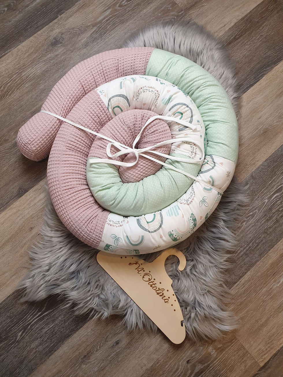 Bettschlange - Regenbogen mint mit rosa
