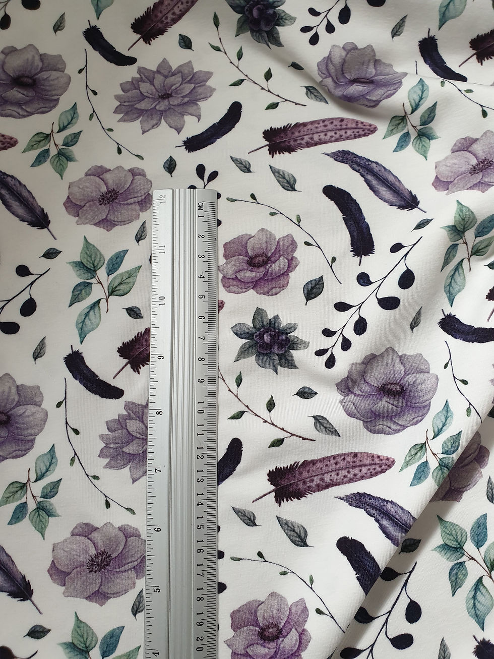 Miniaturbild: Jersey Stoff Lila Blumen mit Federn
