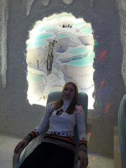 на сеансе в соляной пещере