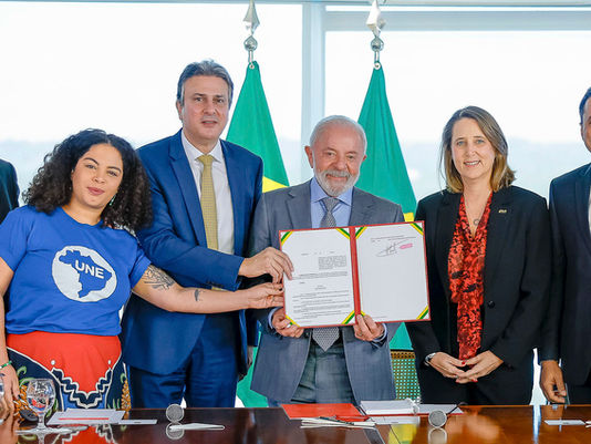 MEC institui novas regras para EaD: graduações em saúde e direito devem ser presenciais