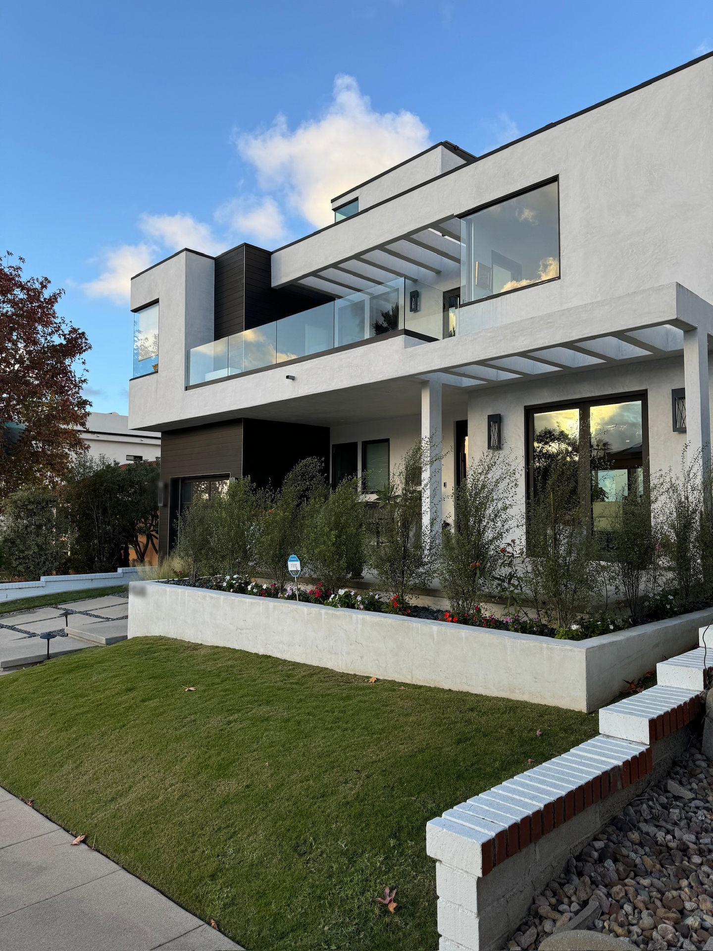 Facetune_31-03-2025-19-16-20