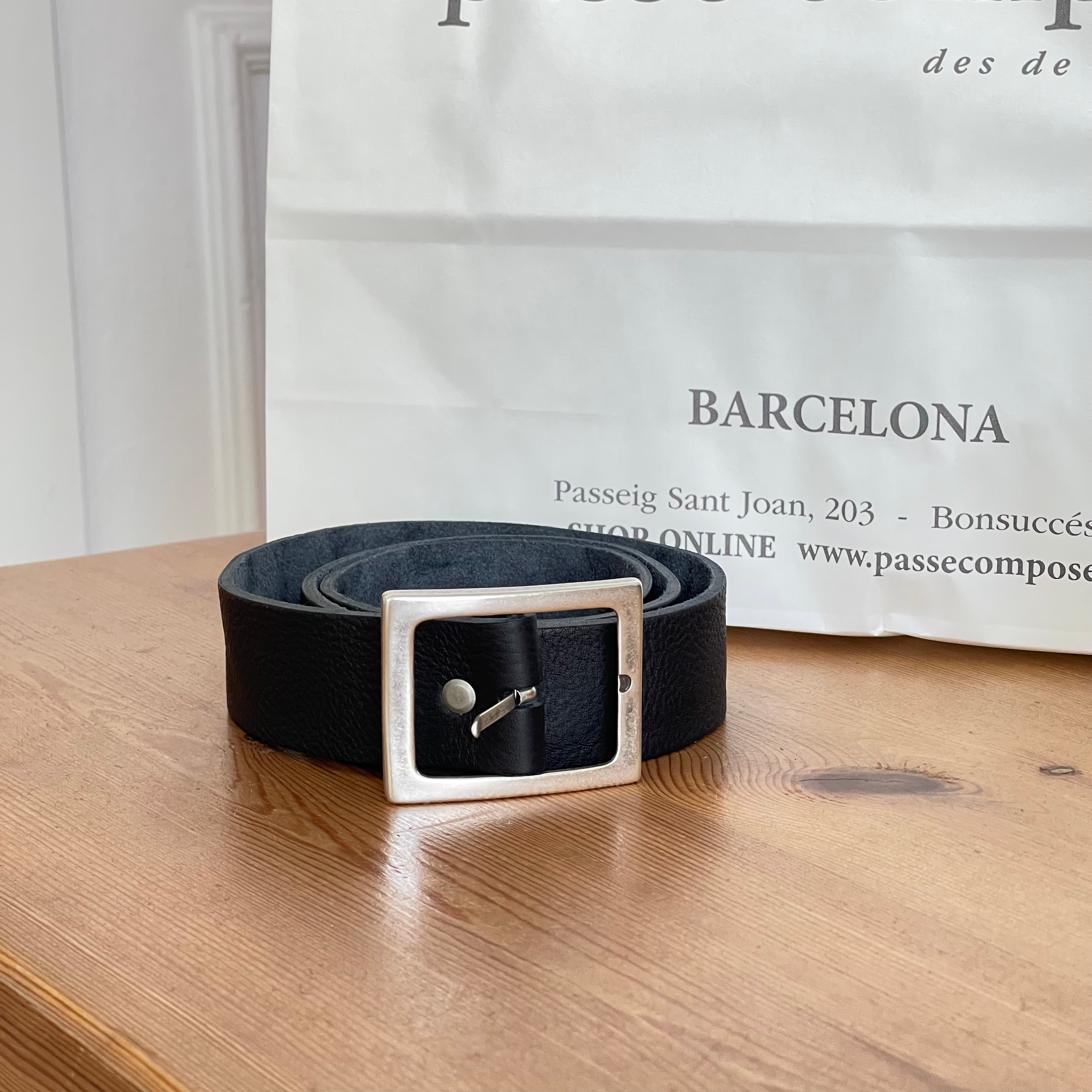 CINTURÓN NEGRO HEBILLA CUADRADA