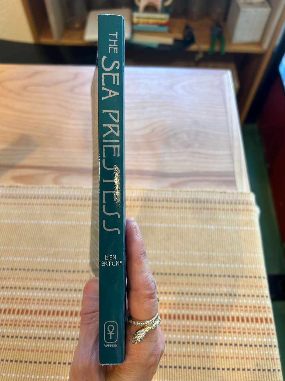 Thumbnail: The Sea Priestess by Dion Fortune