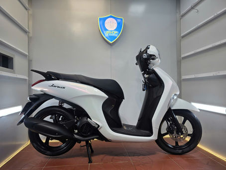 Yamaha Janus sơn lại dàn áo Trắng ánh Hồng