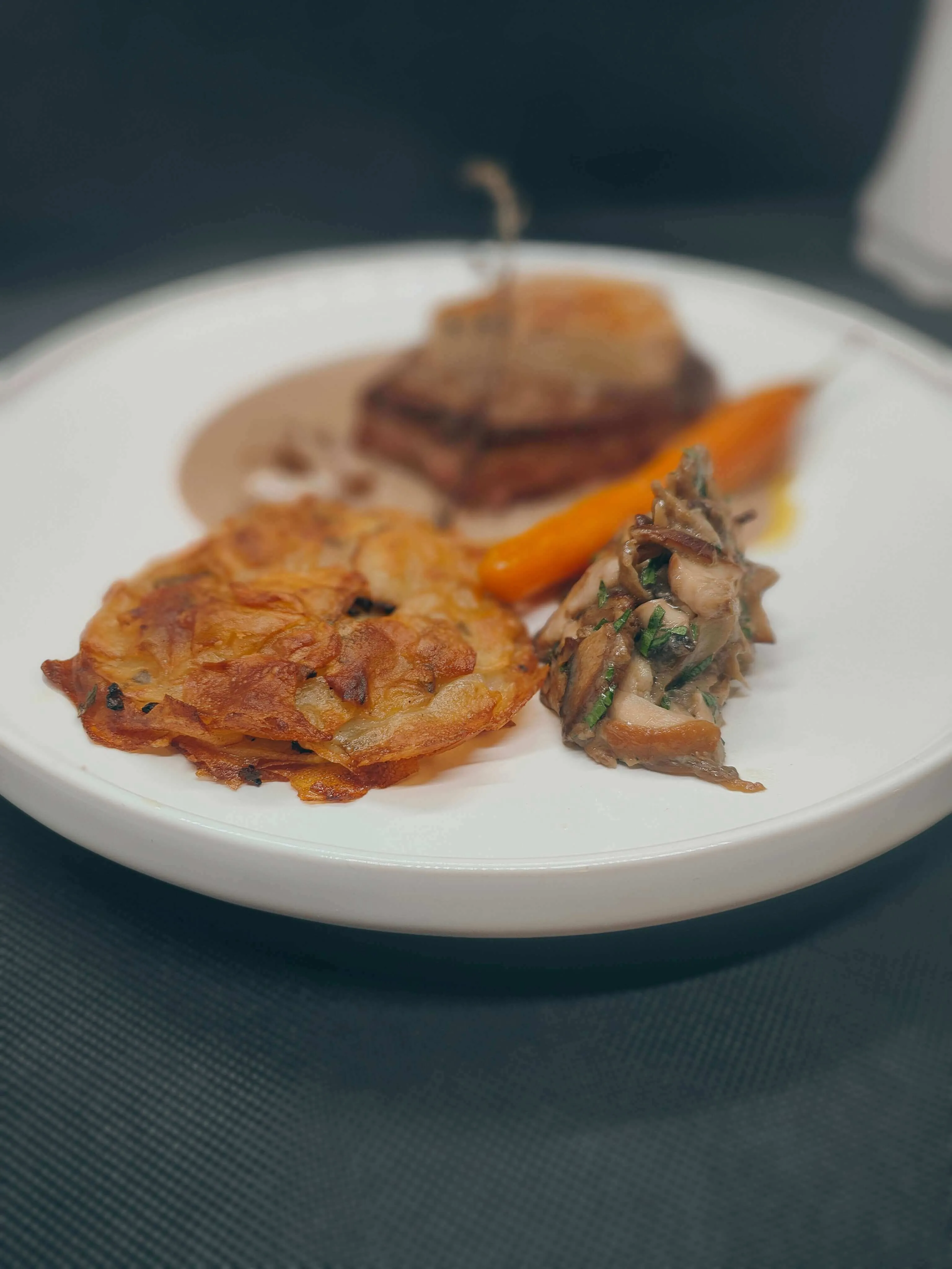 Plat chaud d’un chef et traiteur à domicile – Chef privé à Aix-en-Provence, Avignon, Arles et dans le Luberon.