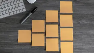 スクラム開発とは？特徴・メリット・アジャイルとの違いを徹底解説