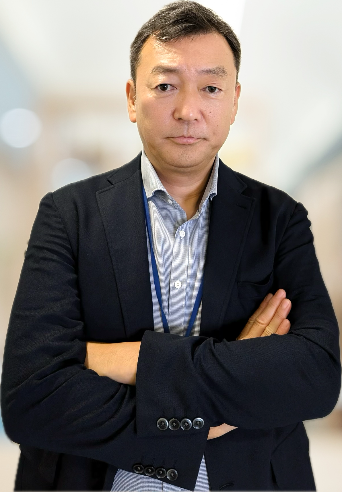 背景あり_加藤さん_補正済 (1).PNG