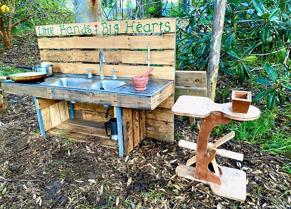 mud kitchen.jpg