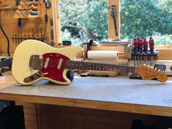Fender Mustang