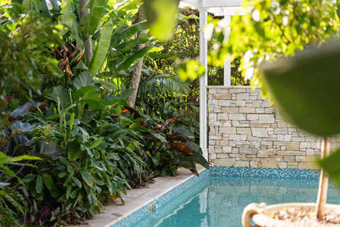 Hotels-Models14015 2_edit_new 2.jpg