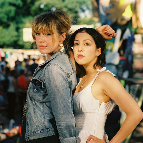 PORTRAIT; Freundinnen; Chicas & Checkers