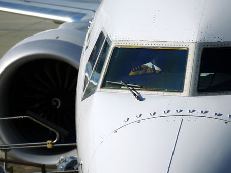 Märkte unter Druck - Boeing-Großauftrag von Emirates, Tesla streicht China-Komponenten