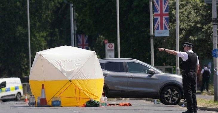 MURDER INVESTIGATION LAUNCHED AFTER WOMAN, 24, FATALLY STABBED IN HAYES