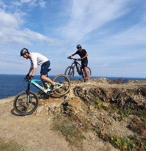 vtt électrique encadrée par un moniteur Argelès - Collioure - Pyrénées-Orientales