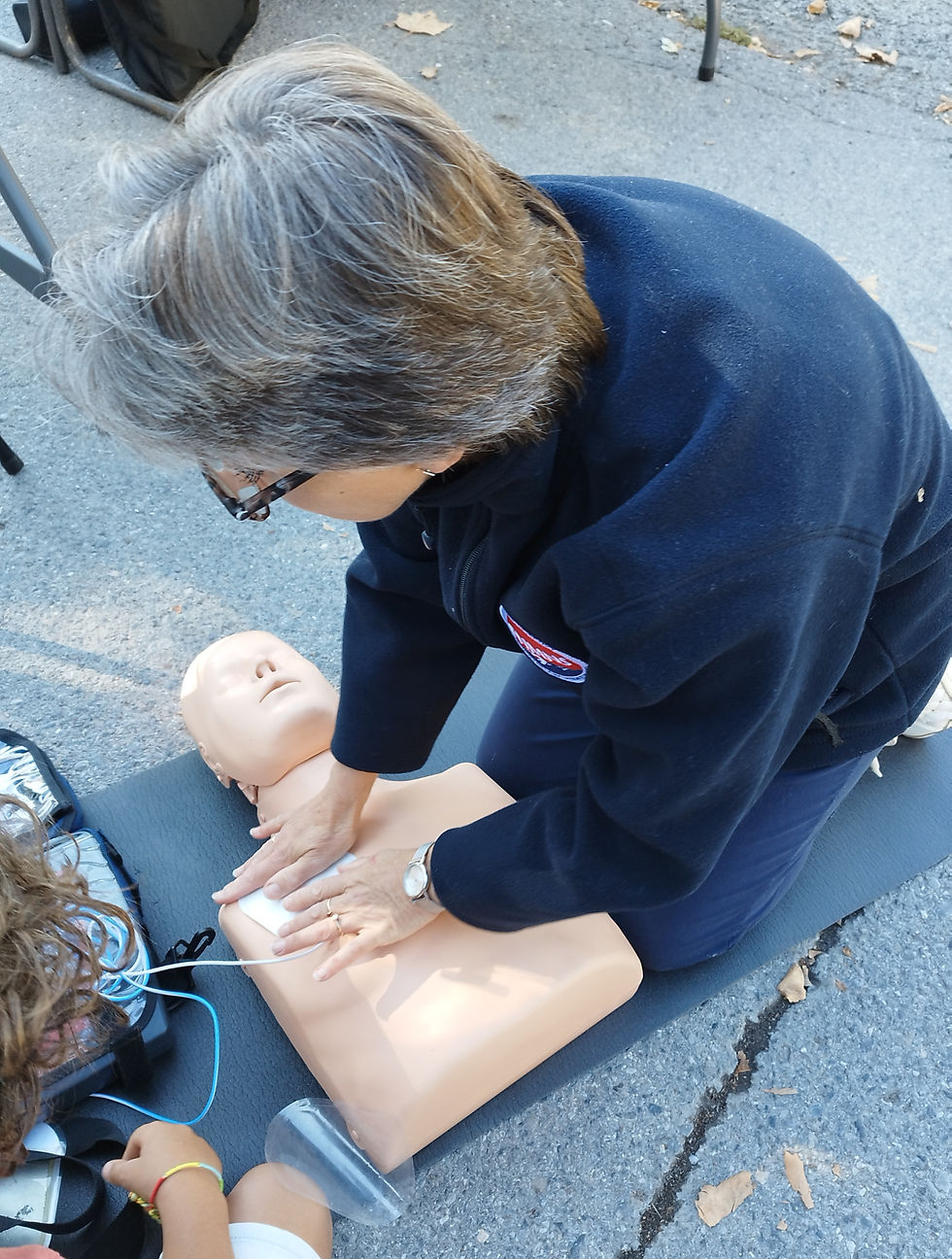 Mise en pratique du massage cardiaque et défibrillateur