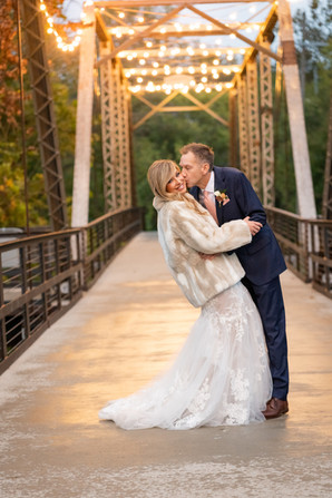 Wedding at FInley Farms in Ozark, MO by Lana Raquel Photography