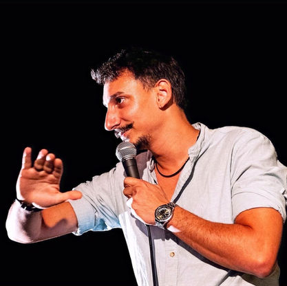 Umberto Tarantino e la stand-up comedy - «La comicità ci mostra nuove prospettive»