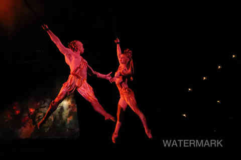 las vegas nevada cique de soliel mystere trapeze couple dancers swinging (23)-SharpenAI-Mo