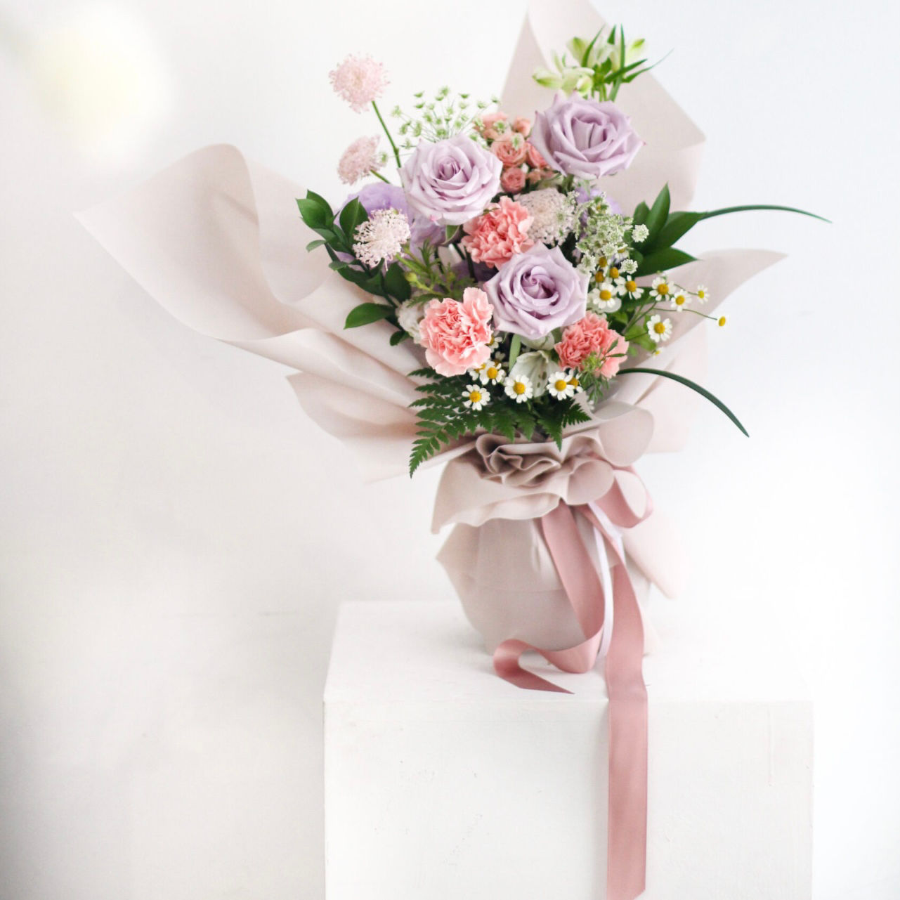 康乃馨玫瑰鮮花束