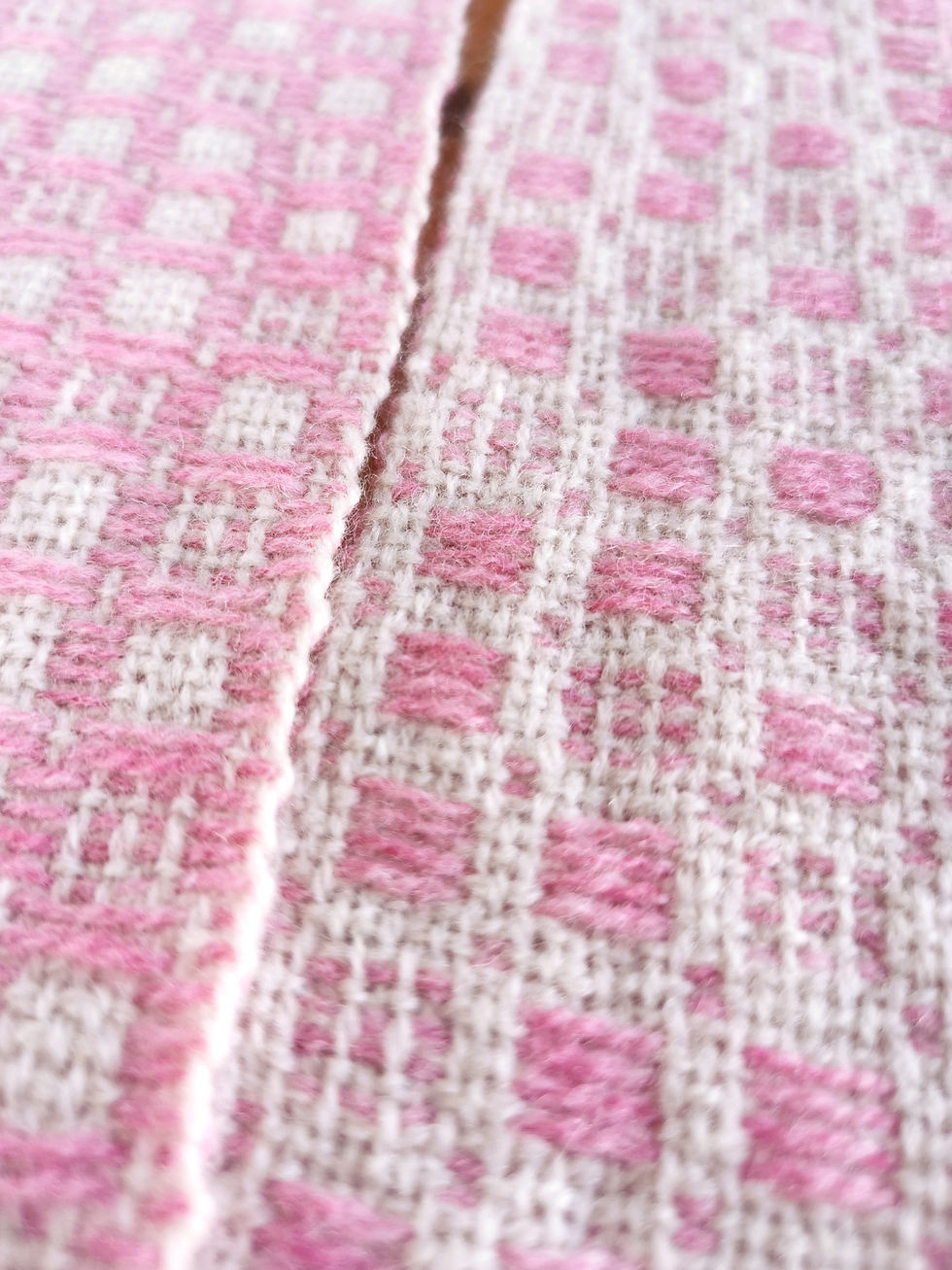 縮圖：手織美麗諾羊毛圍巾